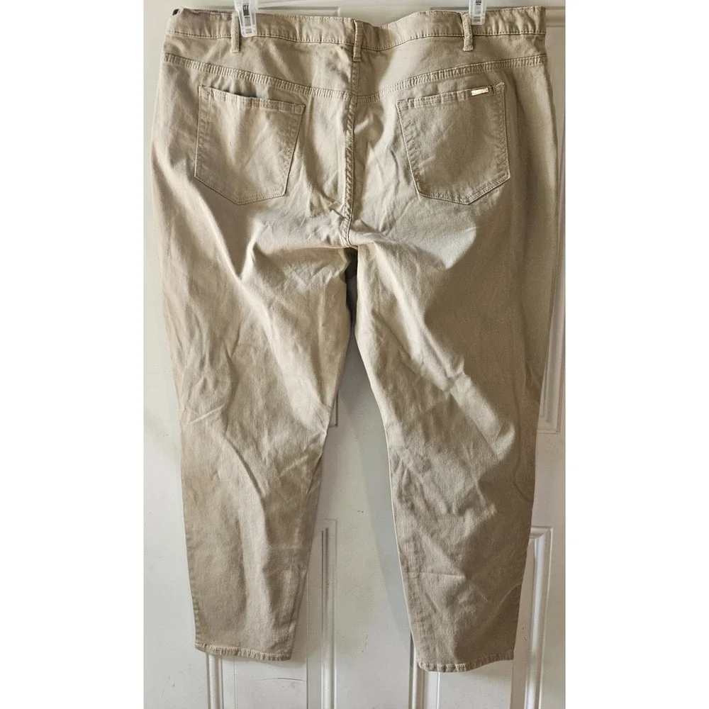 Jaclyn Smith pre owned